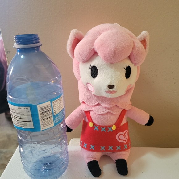 Reese Animal Crossing Plush Toy - Picture 2 of 4